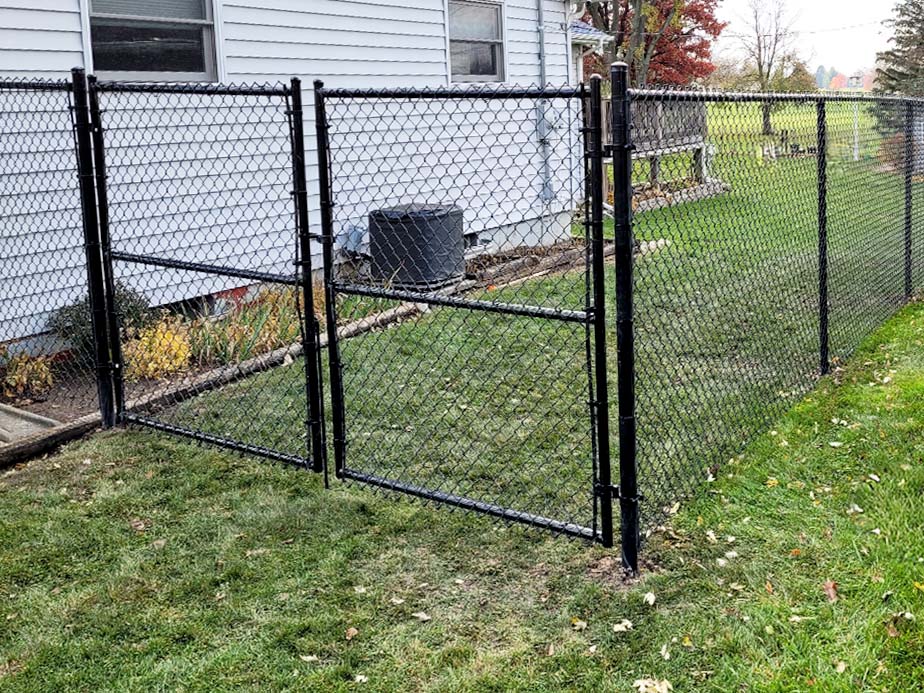 Chain Link Fence Contractor in Lake County, IL