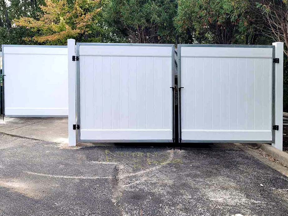 Commercial Fence Contractor in Lake County, IL