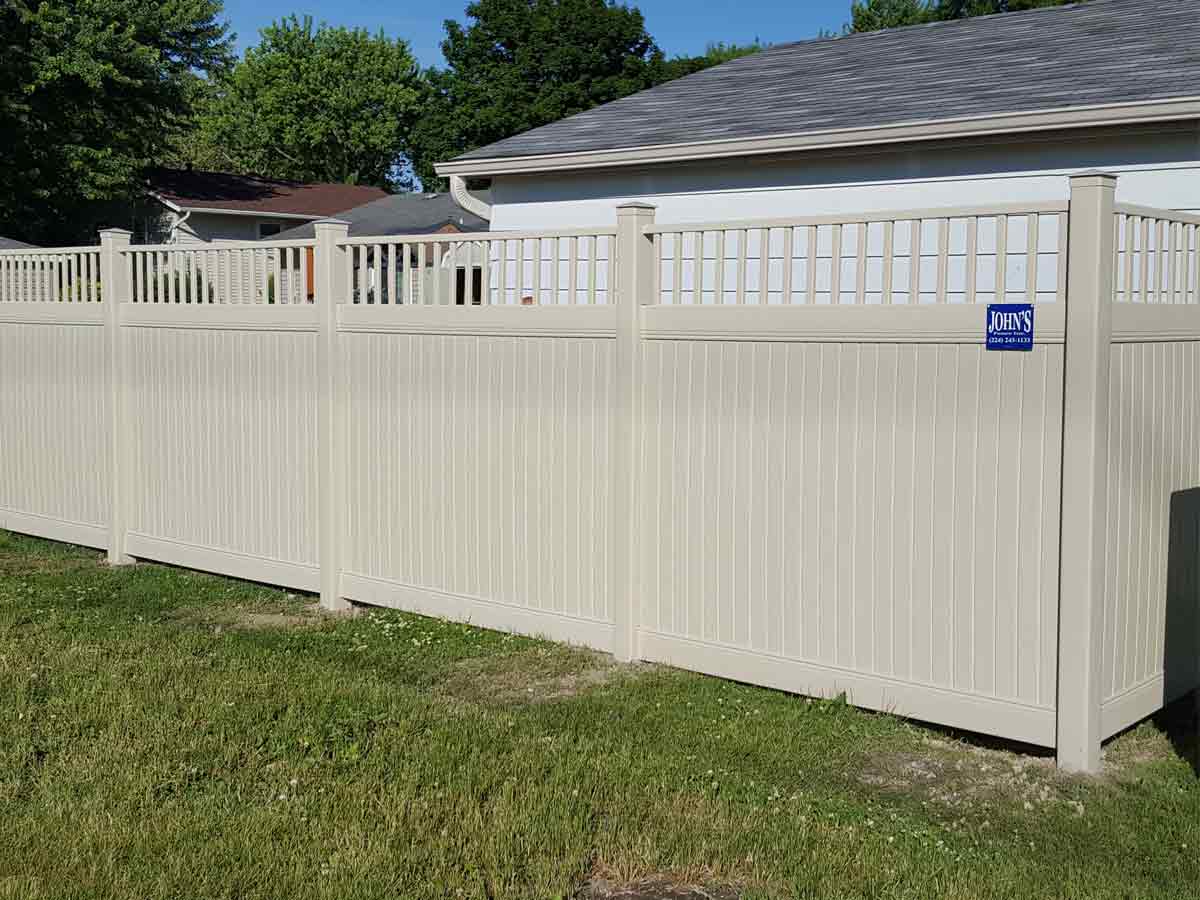 Vinyl fence contractor