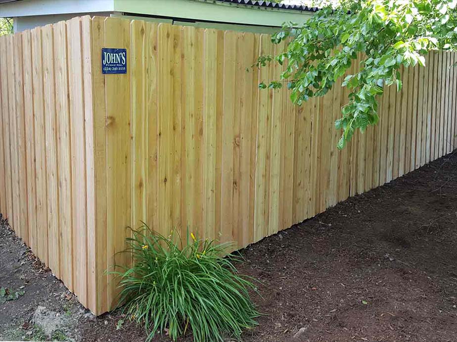 Round Lake Illinois residential fencing company