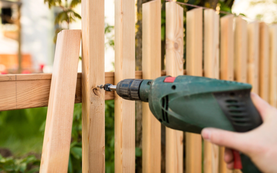 fencing repair web